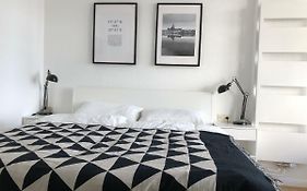 Zentral Gelegenes Ferienzimmer Moellner Seestrasse