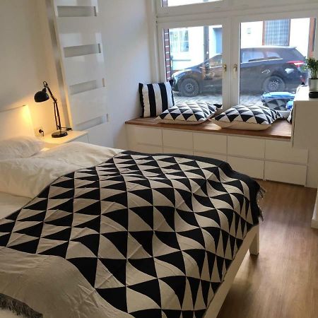 Zentral Gelegenes Ferienzimmer Moellner Seestrasse Buitenkant foto