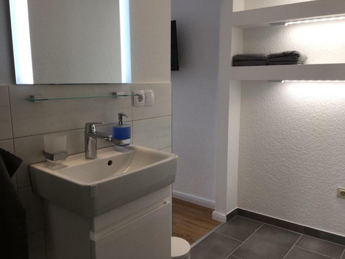 Zentral Gelegenes Ferienzimmer Moellner Seestrasse Buitenkant foto